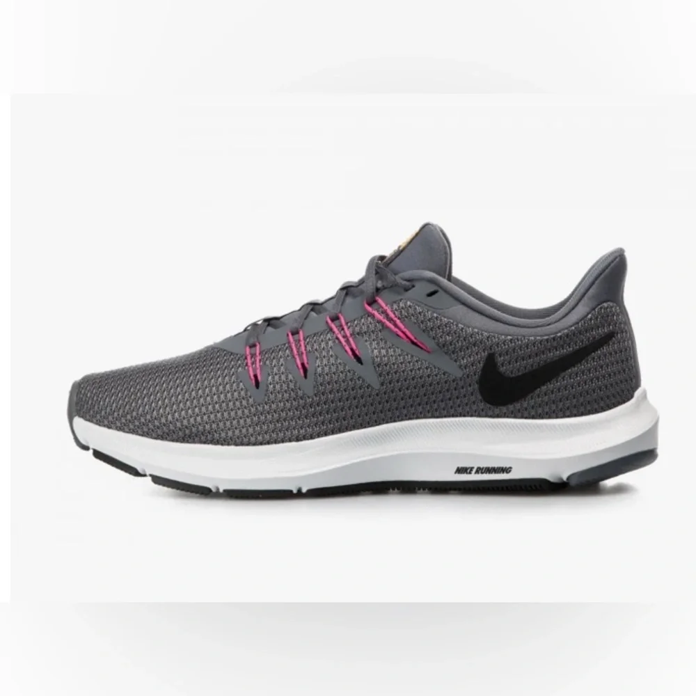NIKE QUEST AA7412-003 Coal &Pink Running Sneakers Size:9 EUC
